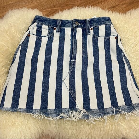 Abercrombie & Fitch Striped Denim Mini Skirt High Waist Raw Hem 24 - Picture 1 of 6